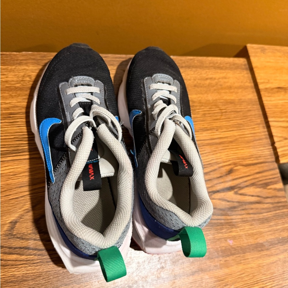 Nike Kids Black and Blue Sneakers with Green Pull Tab